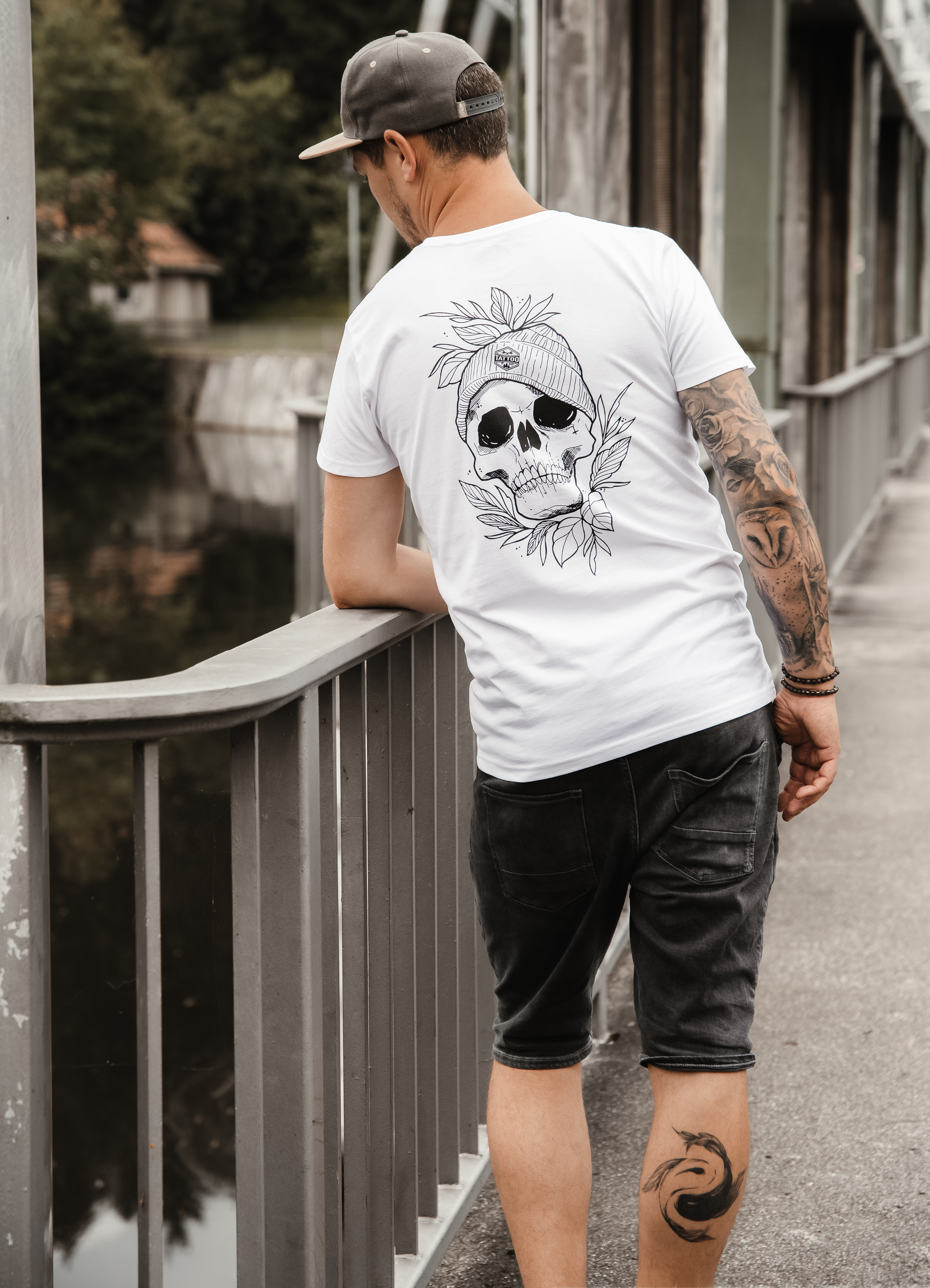 T-Shirt Men "Outline Skull" weiß